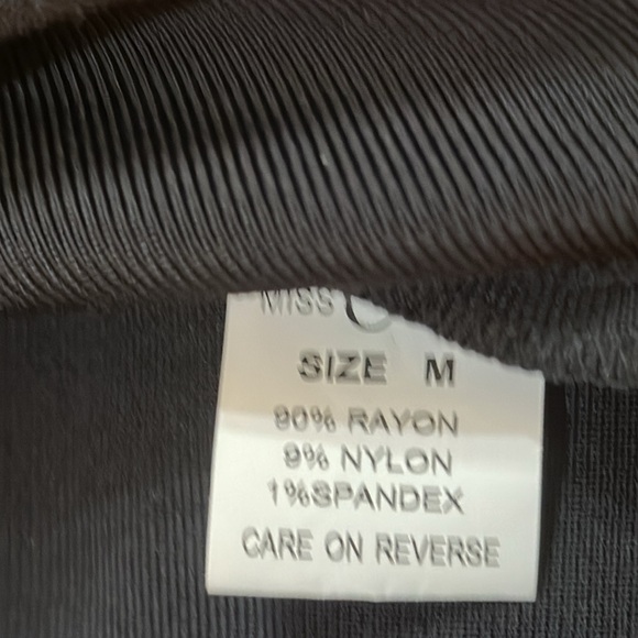 Miss Circle Ribbed Bodycon Mesh-Panelled Zip Up Dress - Picture 4 of 9